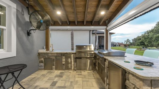 11-web-or-mls-750-meandering-way
