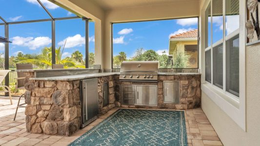 14-web-or-mls-175-casavista-dr