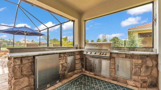 15-web-or-mls-175-casavista-dr