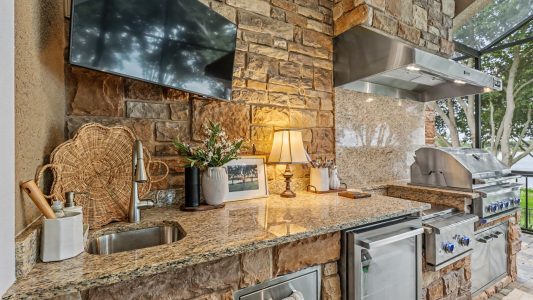 5-web-or-mls-484-meandering-way