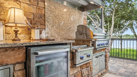 6-web-or-mls-484-meandering-way